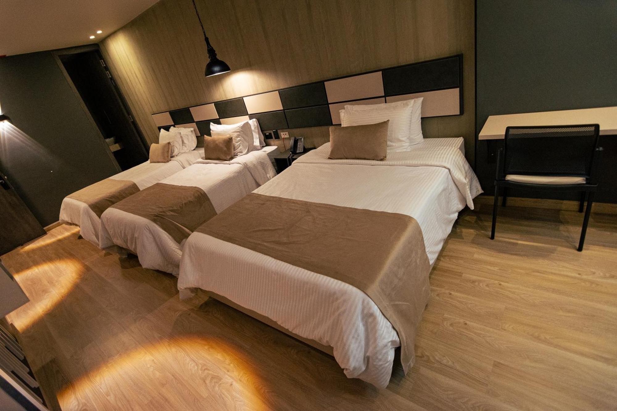 Balmoral Plaza Hotel Pereira Exterior photo